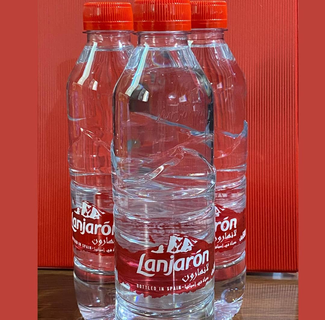 A closeup of our delicious pure natural mineral water💧♥️ For more info, visit www.lanjaronarabia.com