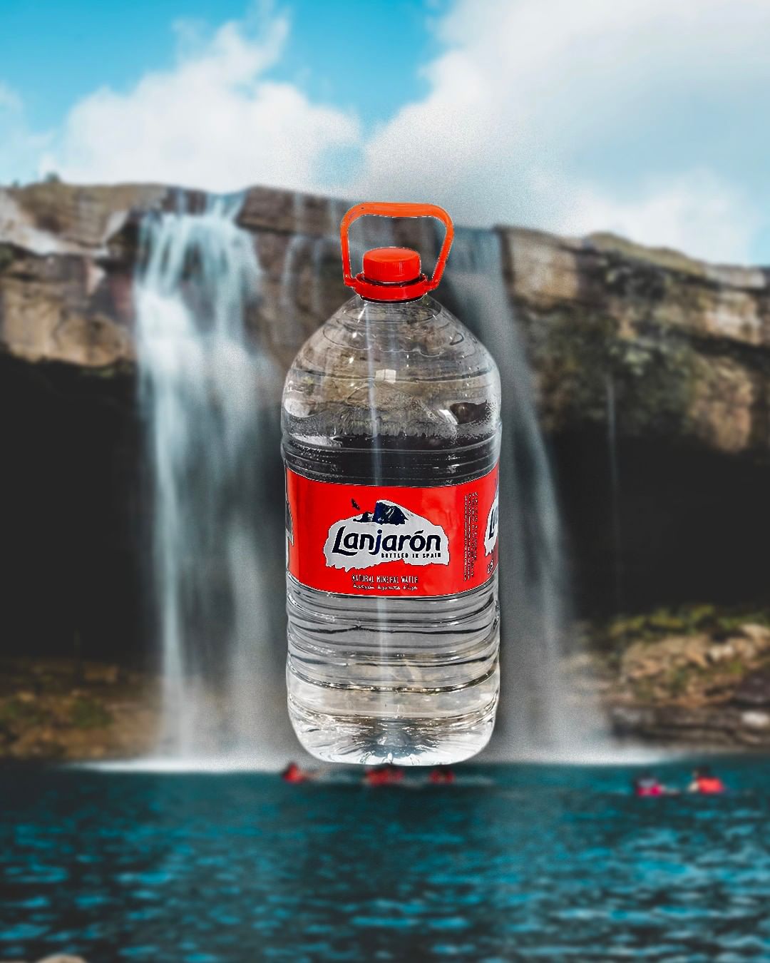 🏊‍♂️Whats better than swimming in #natural mineral water? ⁠ ⁠ 💧Drinking Pure Natural Mineral #Water. #Lanjaron water contains pure natural minerals, bottled at source.