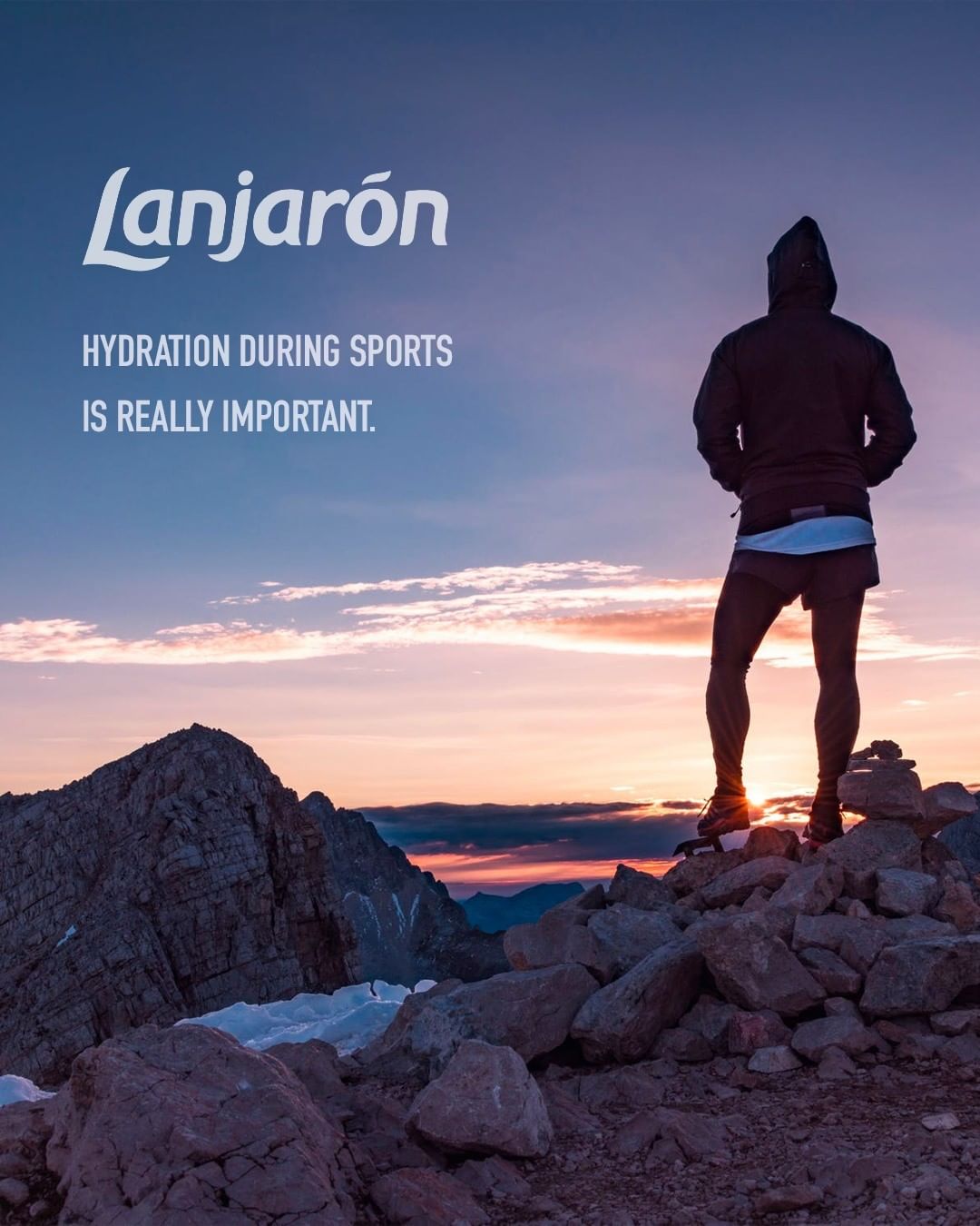 If you don’t hydrate while exercising, your performance will decline and you will feel discomfort. The symptoms of dehydration can be felt when the amount of water you lose is equal to one percent of your body weight.